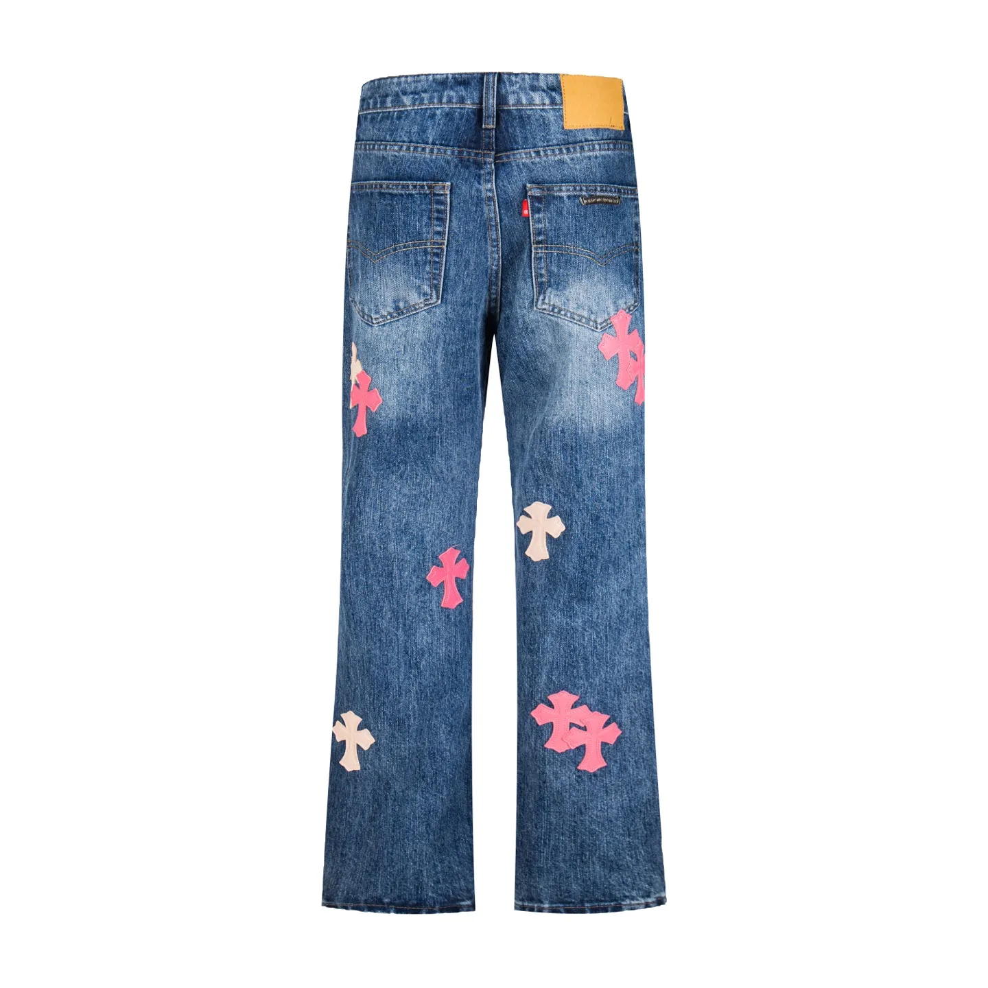 P240 Chrome Hearts 2025 New Bamboo Pink Cross Patch Leather Couple Washed Jeans This season’s hot item is sought after by countless celebrities and fashionistas. The neat details of the cutting process add color to the playful fashion! The neat and meticulous design, and the well-fitting structure is unique. The upper body not only has outstanding recognition, but also looks younger and younger. A style with the ultimate wearing meaning and performance, gorgeous color matching, and the craftsmanship of this style is also extremely extraordinary. After the finished product is washed, it is disassembled and hand-made with sheepskin cross leather and then spliced ​​together to complete. The whole piece has too many craftsmanship to describe. It is decorated with patchwork cross flowers and high-waisted washed jeans! ! Absolutely high-end luxury product, a god-level single product, a super popular product, made by top heavy industry, a magic weapon that cannot be missed. Style number: 1869# Size: 28 30 32 34 36 Color: blue
